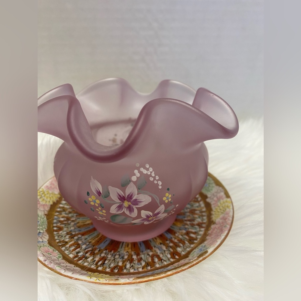 Fenton frosted pink ruffles vase